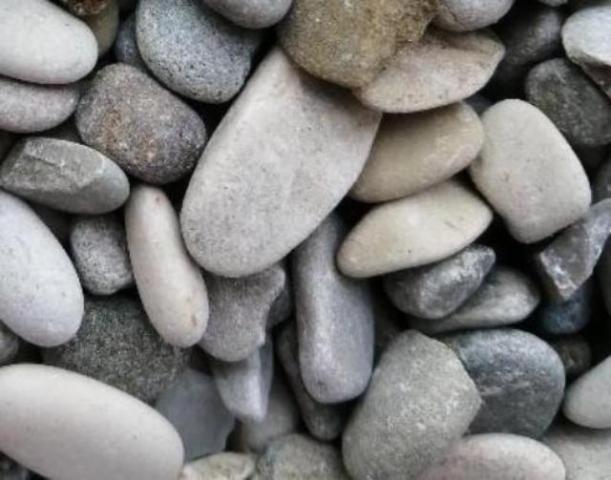 Где заказать гальку и каменную крошку с доставкой?  в Пятигорске